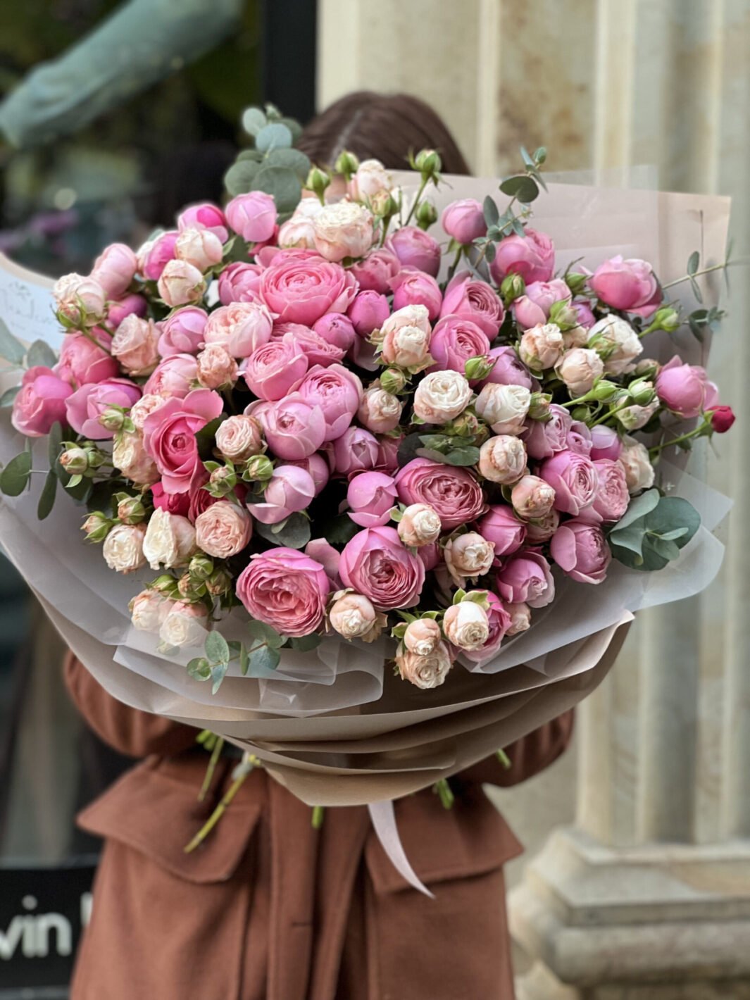 file Букет з піоновидних троянд Сільва Пінк та Менсвілд - Зображення 1