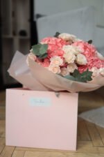 Букет з гортензією та кущовими трояндами - Image 2