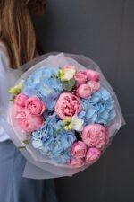 Букет з гортензією, півоніями  Етчед салмон та піоновидними трояндами - Зображення 2