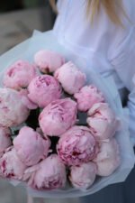 Букет з 15 півоніями Сара Бернард - Зображення 2