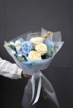 Букет з гортензії та піоновидних троянд Кендл - Зображення 5