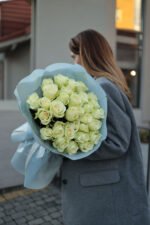 Букет з 31 білої троянди Атена - Зображення 3