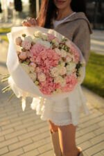 Великий букет з гортензій та еустоми, кущових троянд - Зображення 7