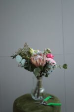 Подарунковий бокс з букетиком, вазою та сікатором - Зображення 4