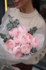 Букет з ранункулюсів