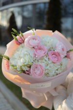 Bouquet of ranunculus, hydrangeas and eustoma