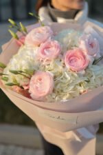 Букет з ранункулюсів, гортензій та еустоми - Image 2