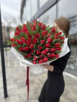 Букет зі 101 червоного тюльпану - Зображення 5