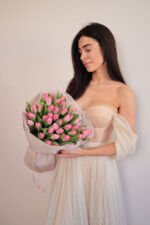 Букет з 51 рожевого тюльпану - Зображення 3