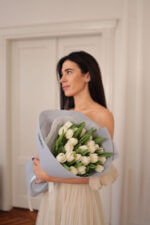 Букет з 25 білих тюльпанів - Зображення 3