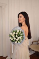 Букет з 25 білих тюльпанів - Зображення 2