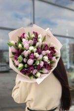 Букет із 51 міксованого тюльпану