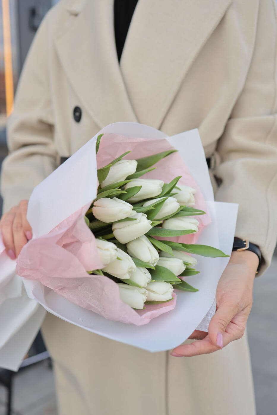 316A5096 Букет із 15 тюльпанів в упаковці - Зображення 1