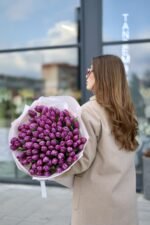 Букет зі 101 малинового тюльпану - Зображення 5