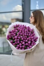 Букет зі 101 малинового тюльпану - Зображення 3