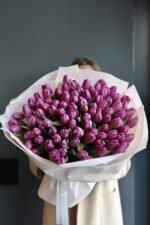 Букет зі 101 малинового тюльпану - Зображення 2