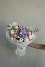 Букет міксований з гортензією та піоном - Зображення 3