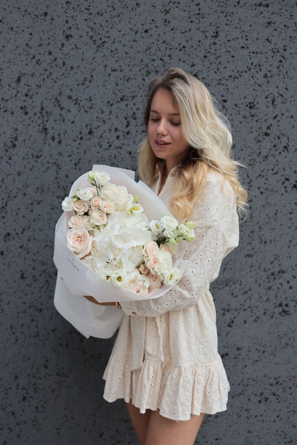 2024-05-27 14.36.03 Ніжний мікс з гортензією та піоновидними трояндами Вайт Охара - Зображення 1