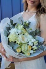 Літній букет біло-лимонний