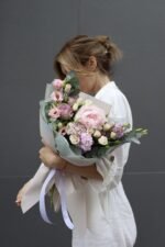 Пудровий букет з піоном - Зображення 2