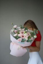 Букет міксований з герберами та діантусом - Зображення 4