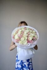 Monobouquet of 51 roses of the Athena and Pink Athena varieties