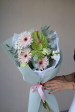 Химерний ніжний мікс з герберою - Зображення 2