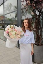 Ніжний біло-рожевий букет з гортензією - Зображення 3