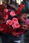 Розкішний мікс в насичений бордових кольорах з трояндами Кенді експрешн - Зображення 3