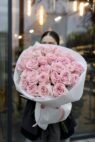 Монобукет із 25 парфумованих троянд Пінк Охара