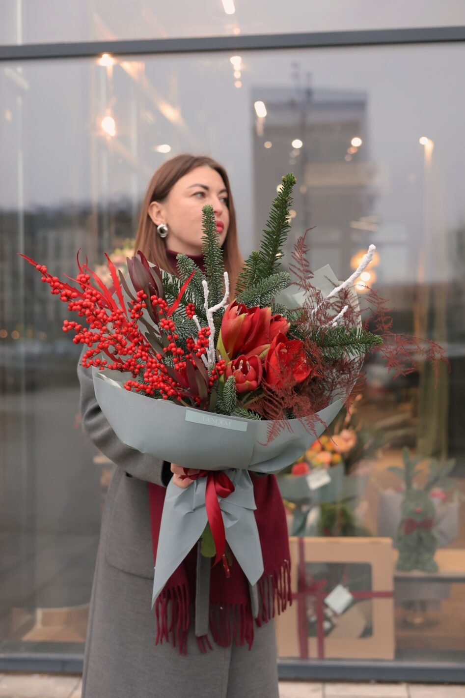 Processed with VSCO with v3 preset Зимовий букет з хвоєю та ягодами - Зображення 1