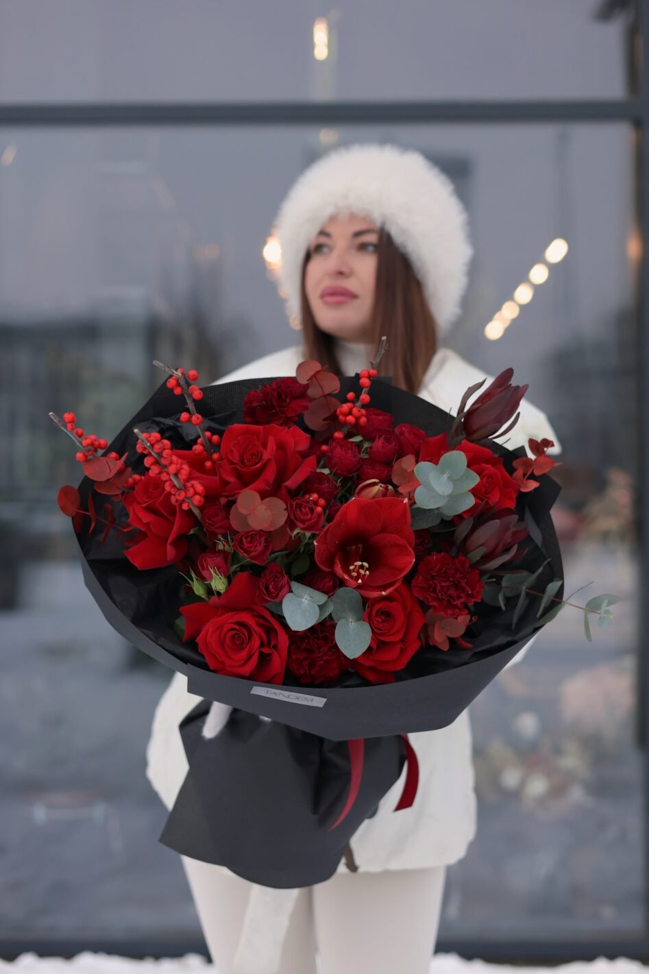 Processed with VSCO with v3 preset Зимовий червоний букет - Image 1