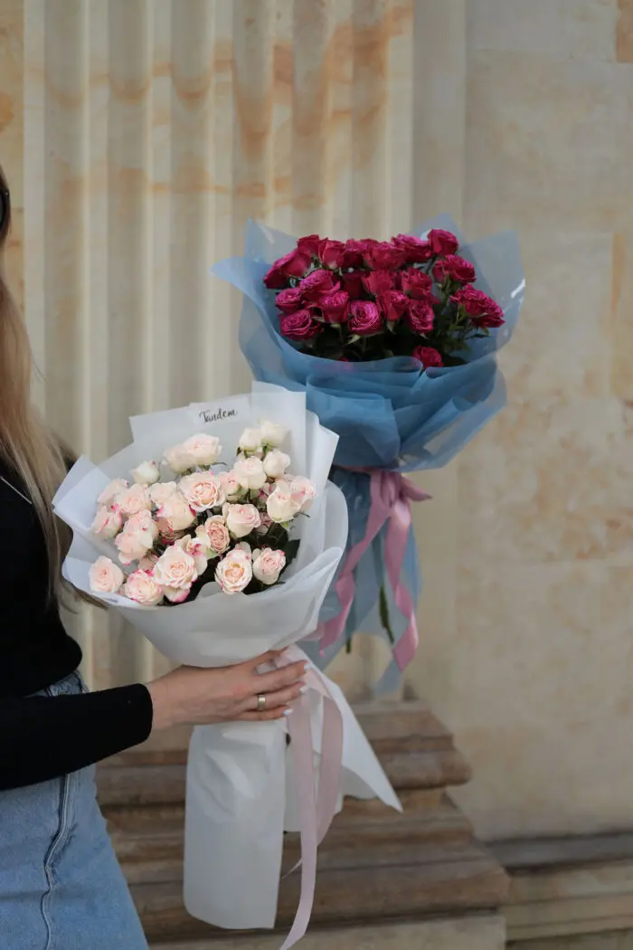 Букет-комплімент з кущових троянд софі - Зображення 3