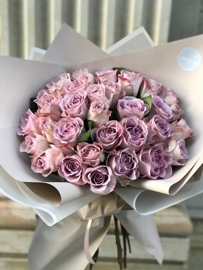 Bouquet of 31 roses of the Memory Lane 1 variety Tandem GREEN SHOP
