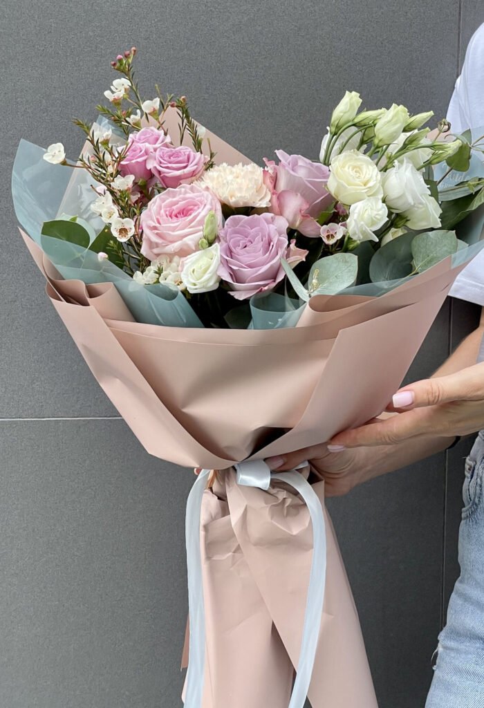 Lavender-powder bouquet with Memory roses, dianthus, eustoma and eucalyptus 3 Tandem GREEN SHOP