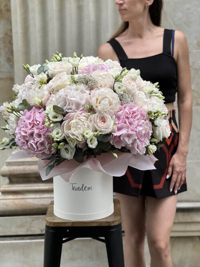 Large white and pink box XXL with hydrangeas and peony roses 3 Tandem GREEN SHOP