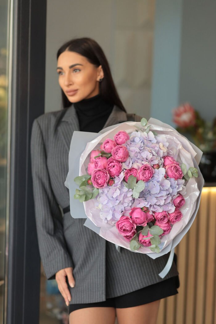 Bouquet with hydrangea and peony roses Misty Bubbles 3 Tandem GREEN SHOP