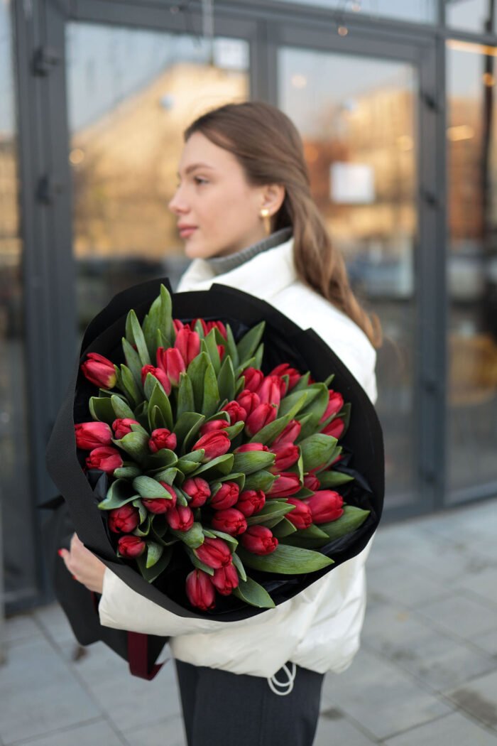 Букет з 51 червоного тюльпану 4 Tandem GREEN SHOP