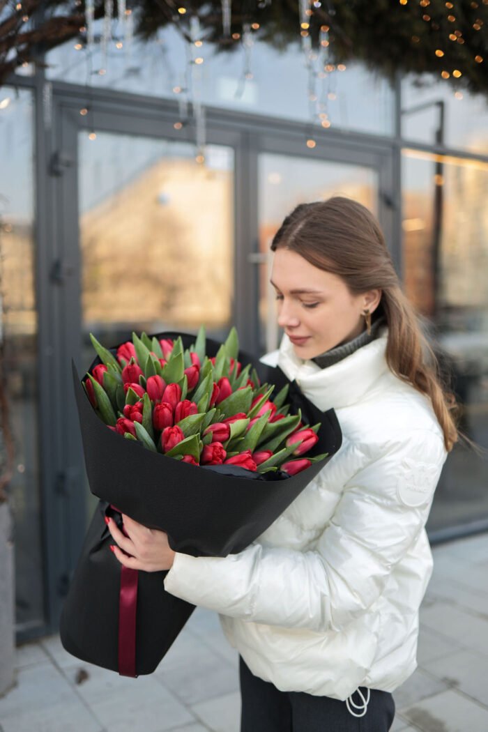 Букет з 51 червоного тюльпану 2 Tandem GREEN SHOP