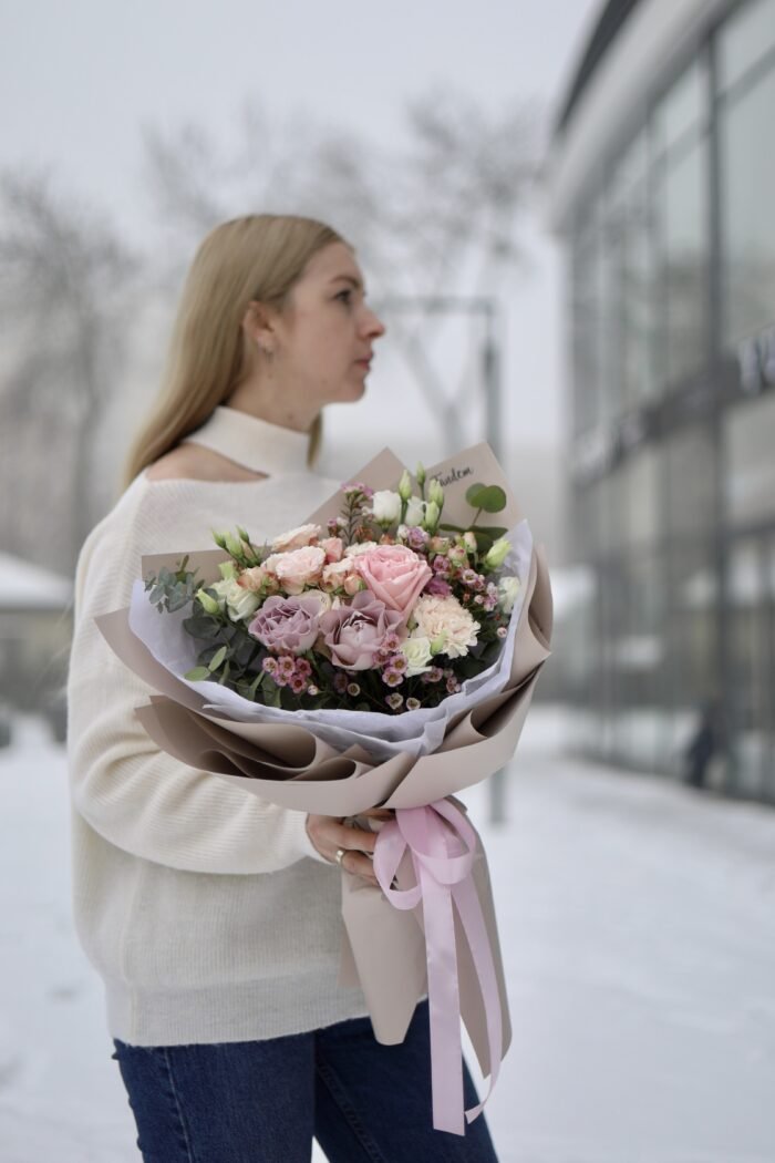 Букет з трояндами, діантусом та еустомою 2 Tandem GREEN SHOP