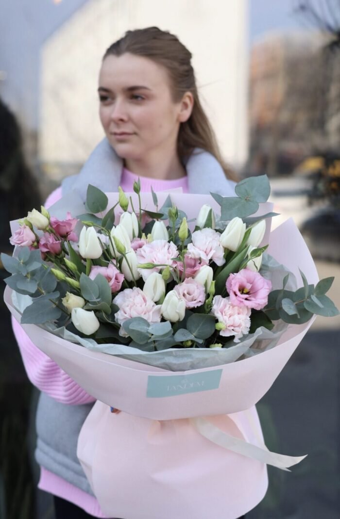 Весняний букет з тюльпанів, еустоми та гвоздик 1 Tandem GREEN SHOP