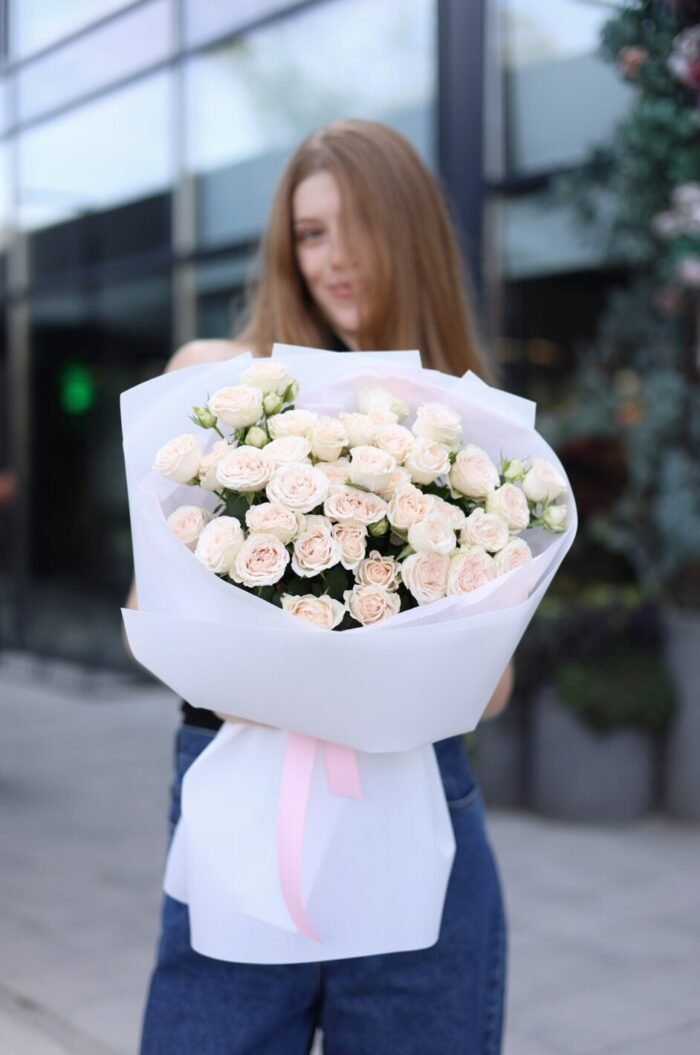Букет з кущових троянд Софі 1 Tandem GREEN SHOP