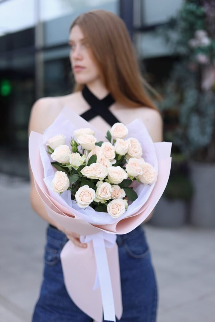 Букет з кущових троянд Софі 1 Tandem GREEN SHOP