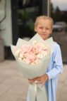 Букет-комплімент з трояндами та матіолою