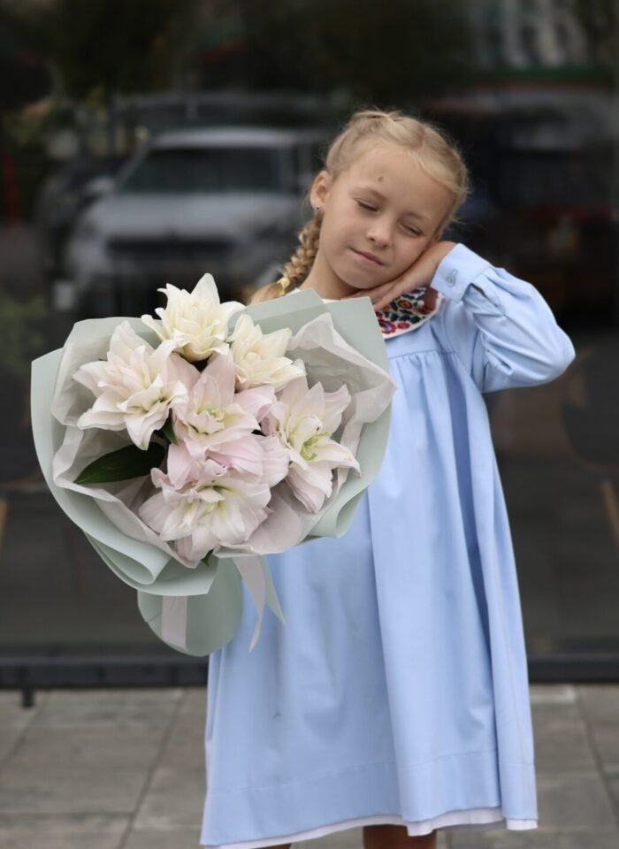 Букет з піоновидних лілій - Зображення 1
