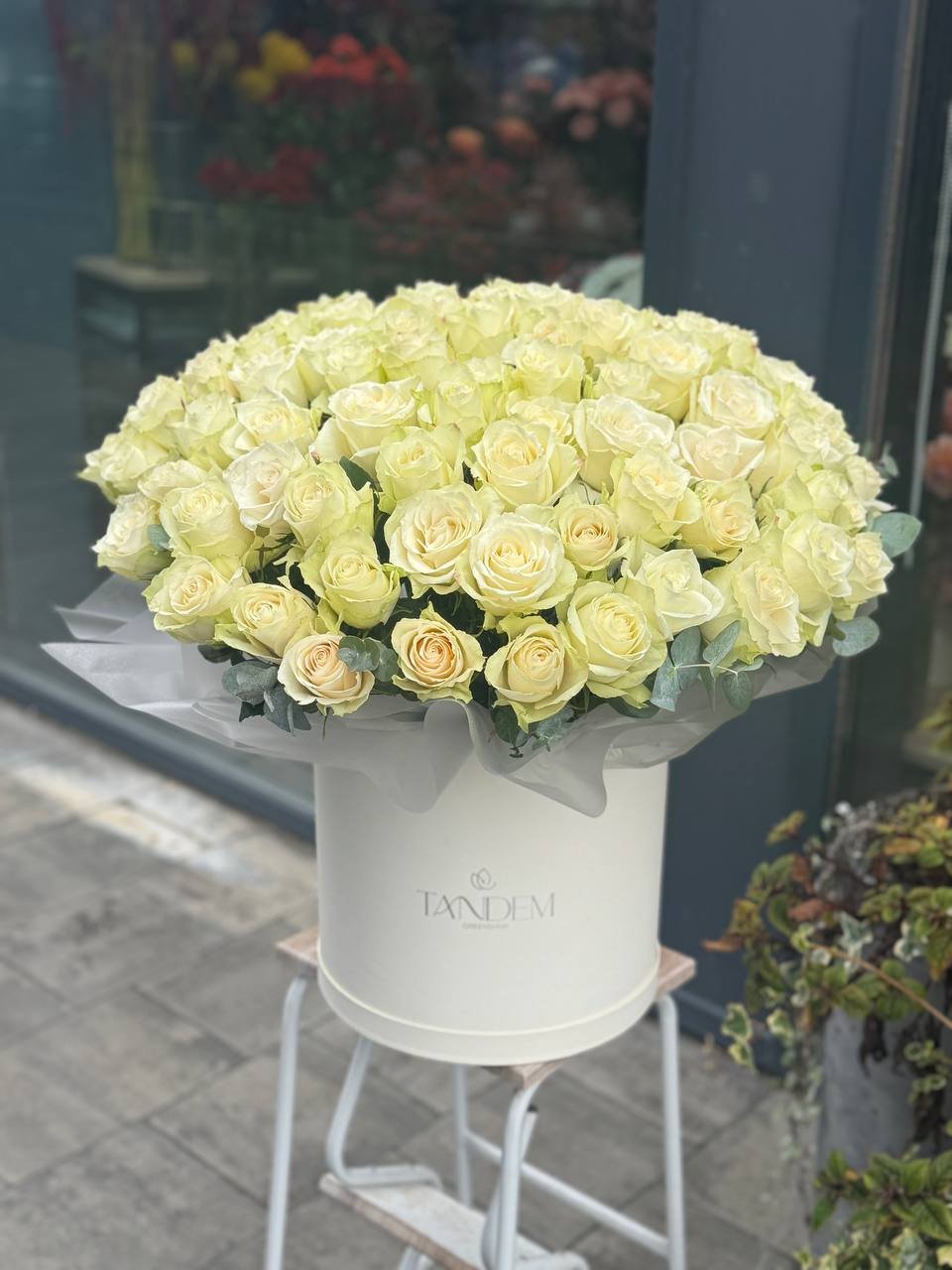 photo_2025-10-11 15.59.12 Коробка зі 101 троянди атена - Image 1