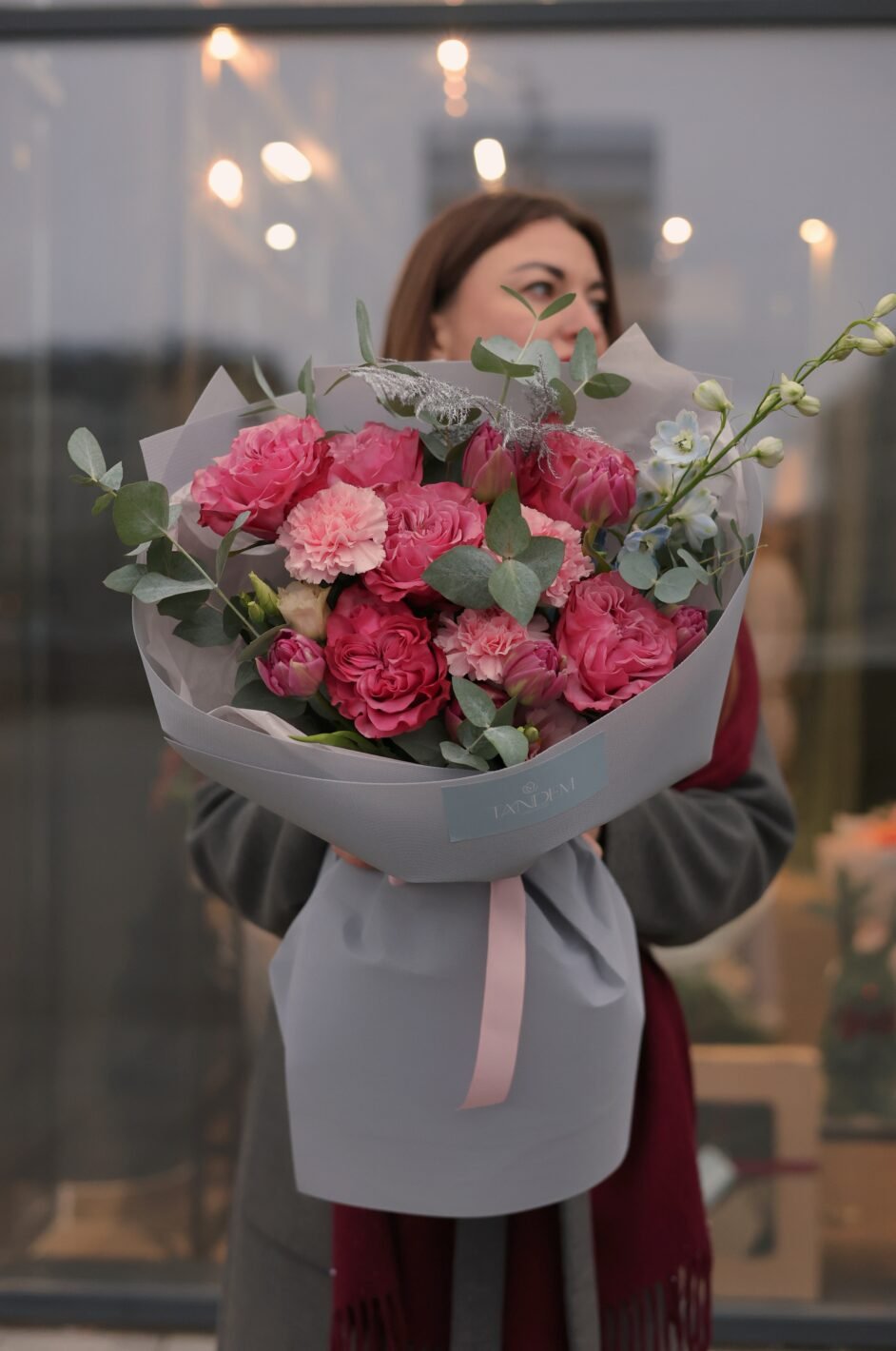 Processed with VSCO with v3 preset Міксований букет із трояндами кантрі блус - Зображення 1