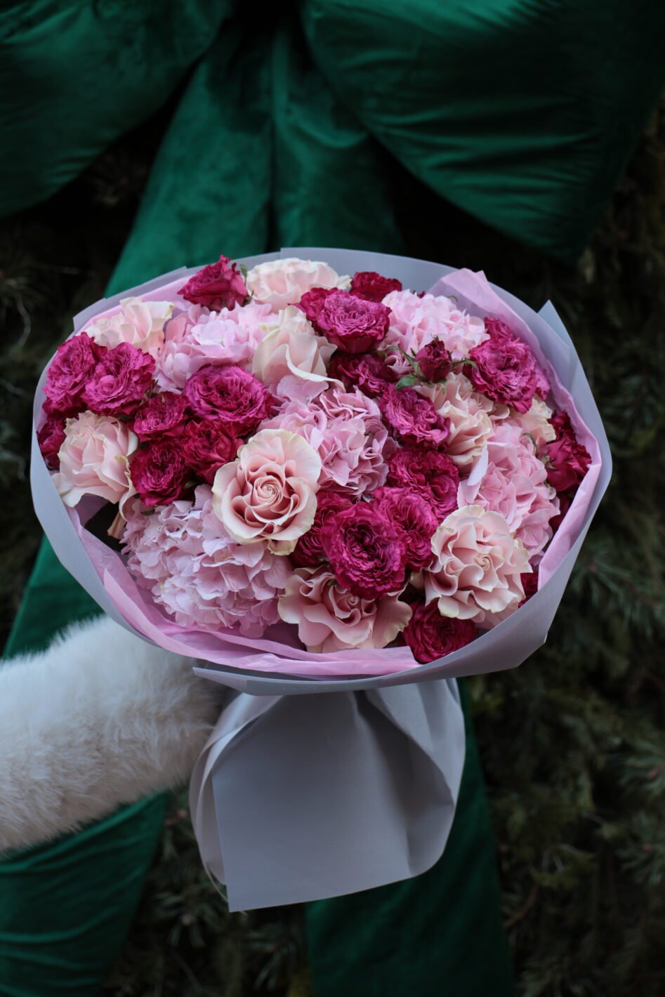 IMG_3828 Бордово-рожевий букет з гортензіями та піоновидними трояндами - Image 1