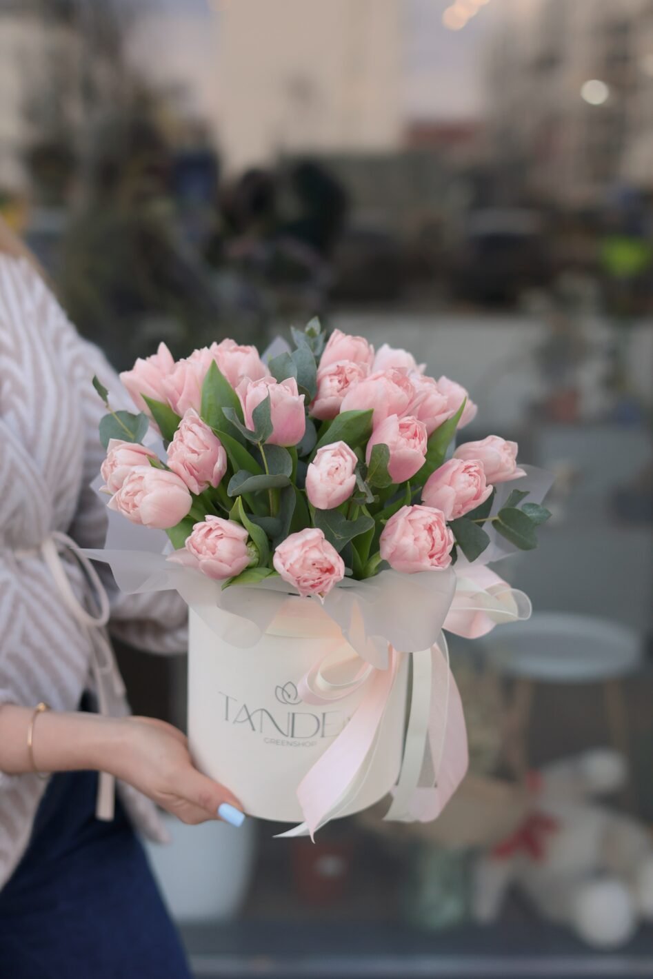 Processed with VSCO with v3 preset Квіткова коробка з 25 рожевими тюльпанами - Image 1