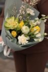 Химерний жовто-зелений букет - Зображення 2